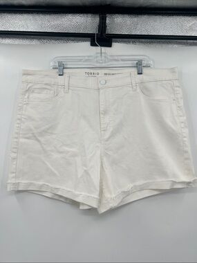Size 20  Torrid Shorts